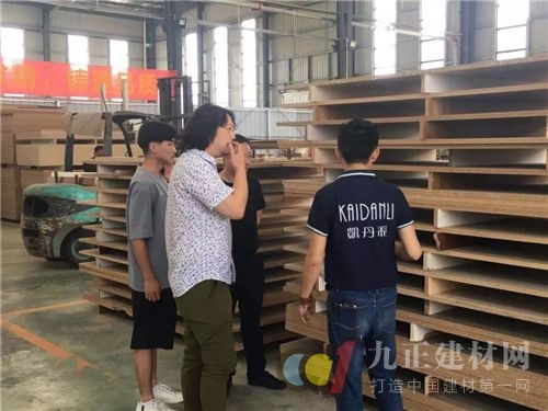 共話合作，智造未來 熱烈歡迎迪拜陳總蒞臨依威工廠考察指導